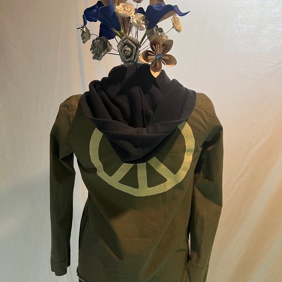 Peace Jacket - Picture 2 of 6